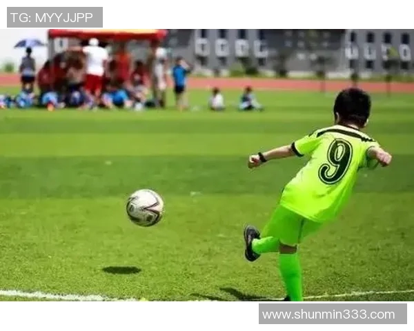 高中生如何通过足球锻炼团队合作精神与身体素质的全面提升